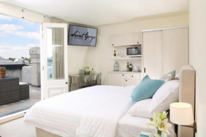 Studio 8 - Penthouse
